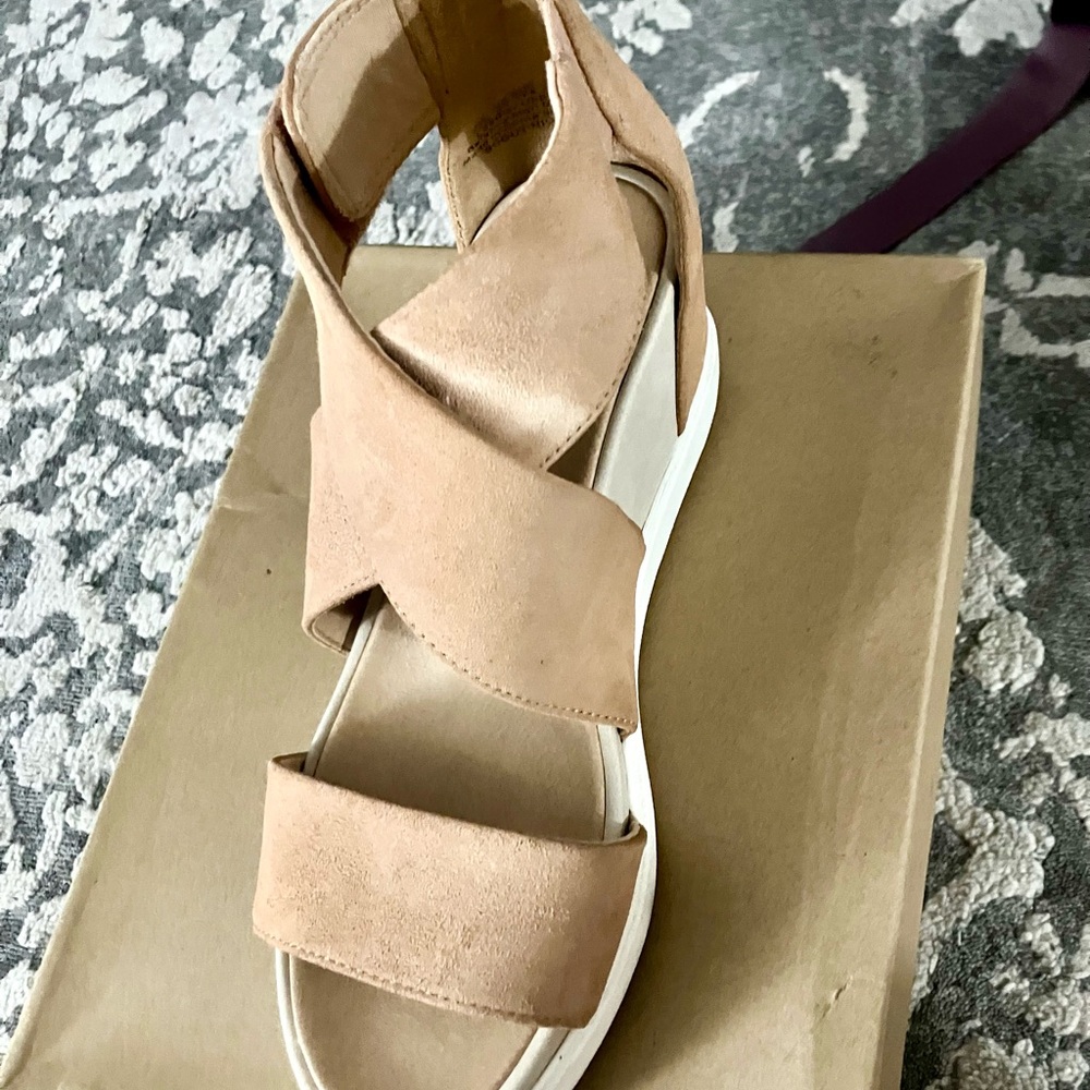 Dr. Scholl's Tan Women's Sandals